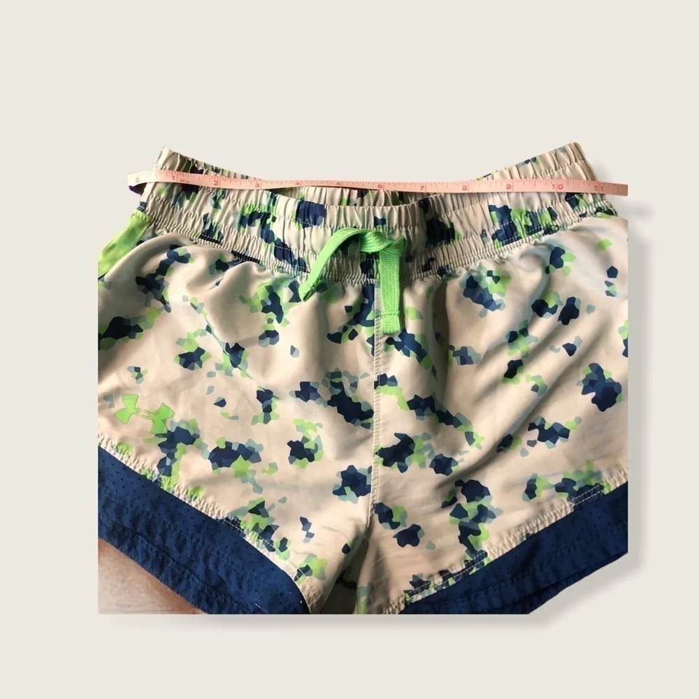 HURLEY - GIRLS COLORFUL SHORTS SIZE MEDIUM